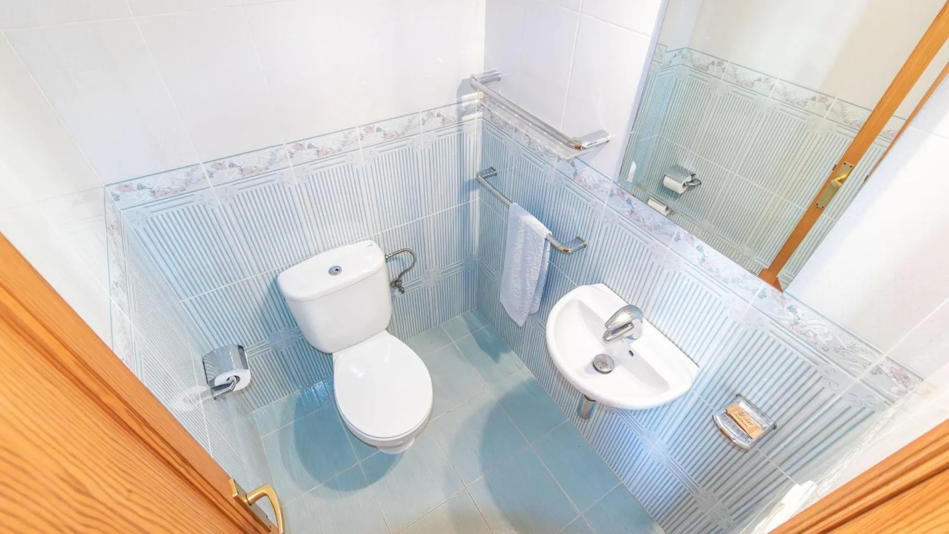 Sa Trona Beach House 桑坦伊