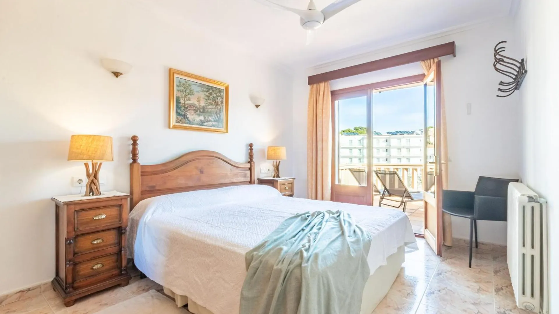 Sa Trona Beach House 桑坦伊 0*,